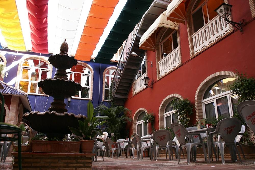 Hotel Plaza Manjon Villanueva Del Arzobispo Extérieur photo